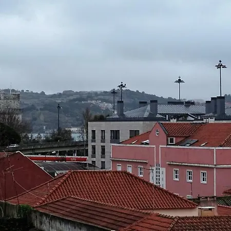 Sun House Belem - Free Parking And View Tower Apartamento